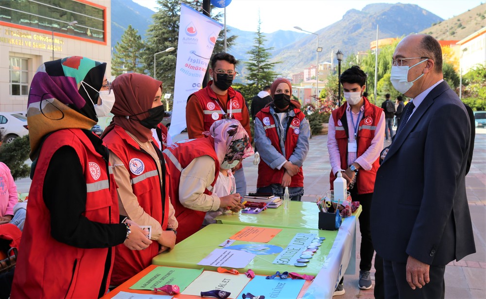 Rektörümüz Öğrencilerle Bir Araya Geldi